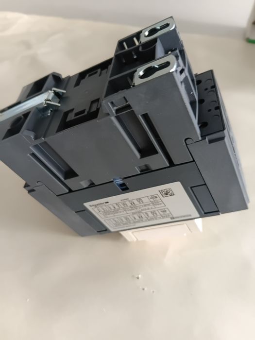 Contator Schneider  Electric Tesys Deca  LC1D50AP7