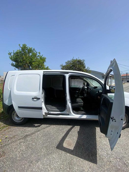 Kangoo MAXI 2021 - 3 lugares-IVA DEDUTIVÉL