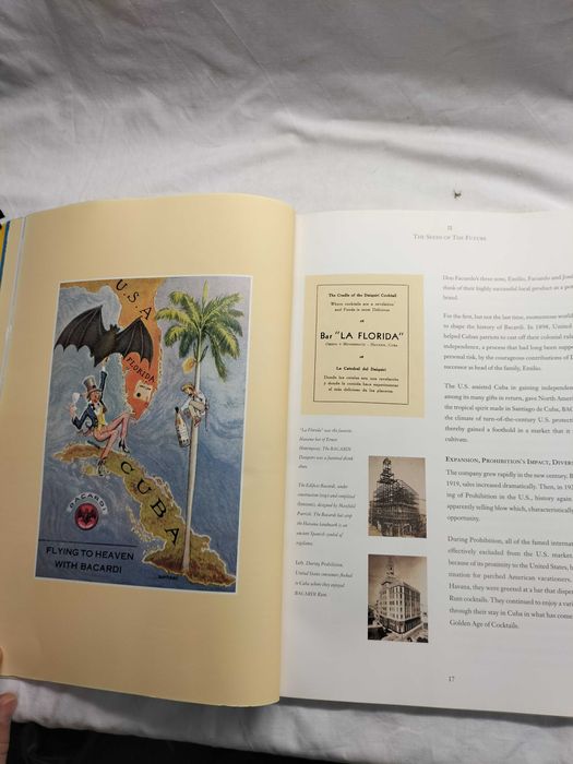 Livro "The World of Bacardi-Martini"- CXL4