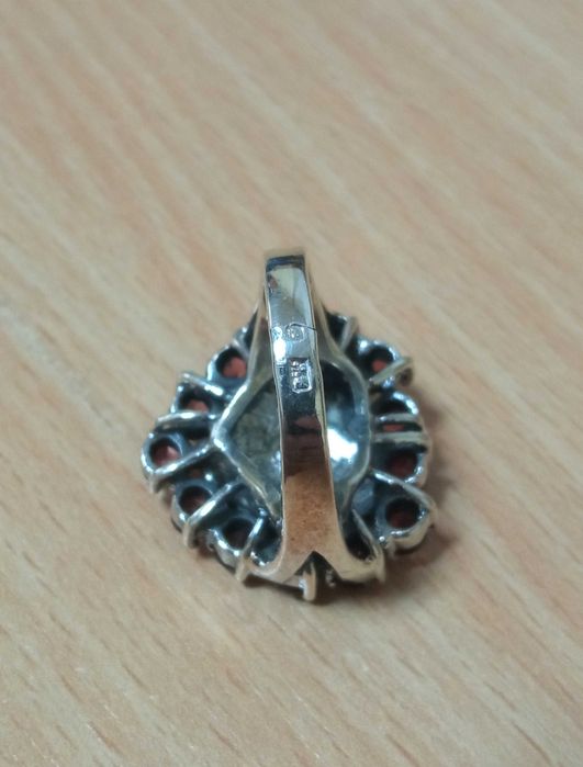 Duży pierścionek z kamieniami Serce serduszko rozmiar 19 18,7 mm Sr925 P
