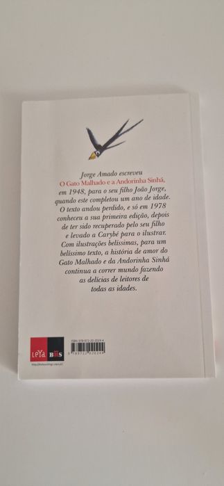 Livro O gato Malhado e a  Amdorinha Sinha
