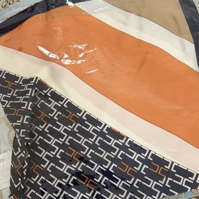 Nowa Ala jedwabna apaszka chusta 70 x 70