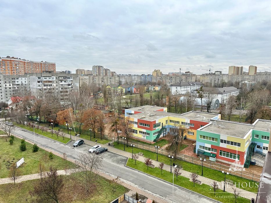 Продам 2-кімнтану квартиру в ЖК Сади  Вишневі