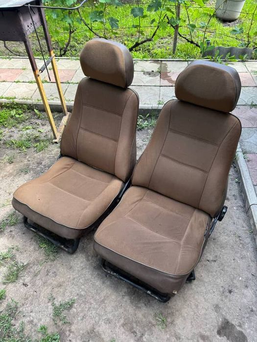 Передні сидіння ваз-2109