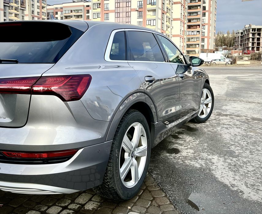 Audi e-tron 2019 VIN WAUZZZGE0KB018795 фото оголошення 20 з 23