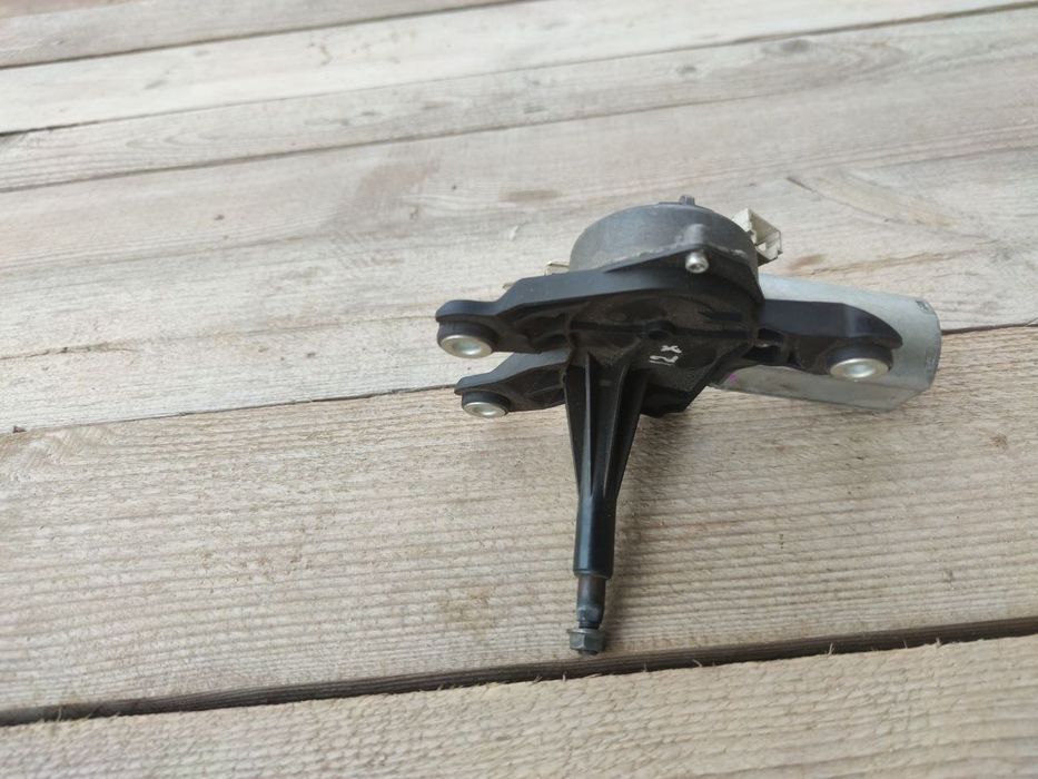 Nissan Primera p12 моторчик заднего дворника  хавбек  Ниссан примера