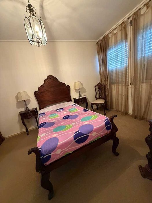 Mobília de Quarto Antiga Estilo Luís XV / D. João V em Madeira Maciça