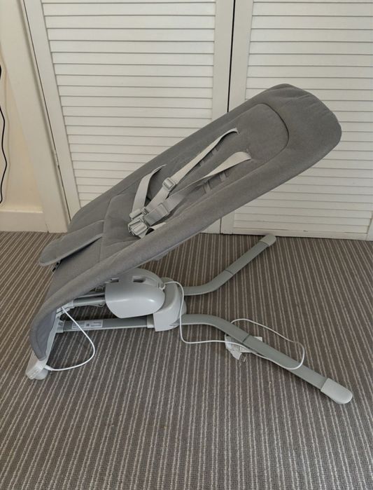 Шезлонг качалка chicco