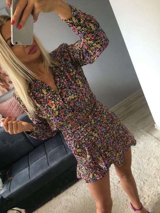 Kompet w kwiaty zara spodnica plus bluzka r 36