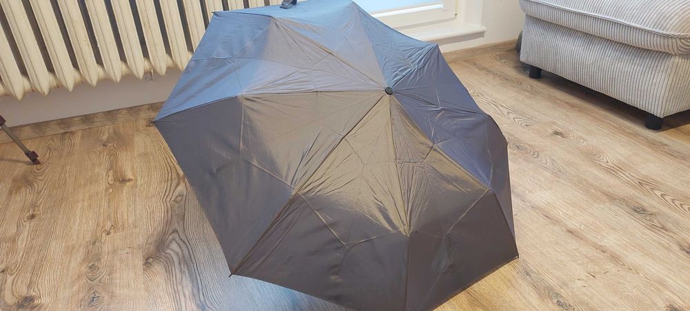 Parasol przeciwdeszczowy 3 sztuki - drobne uszkodzenia