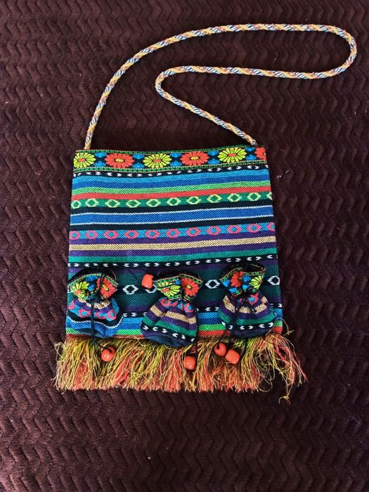 Сумка клатч в національному стилі з вишивкою