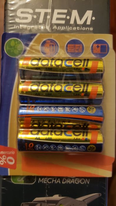 Robot Clementoni Mecha Dragon novo, selado