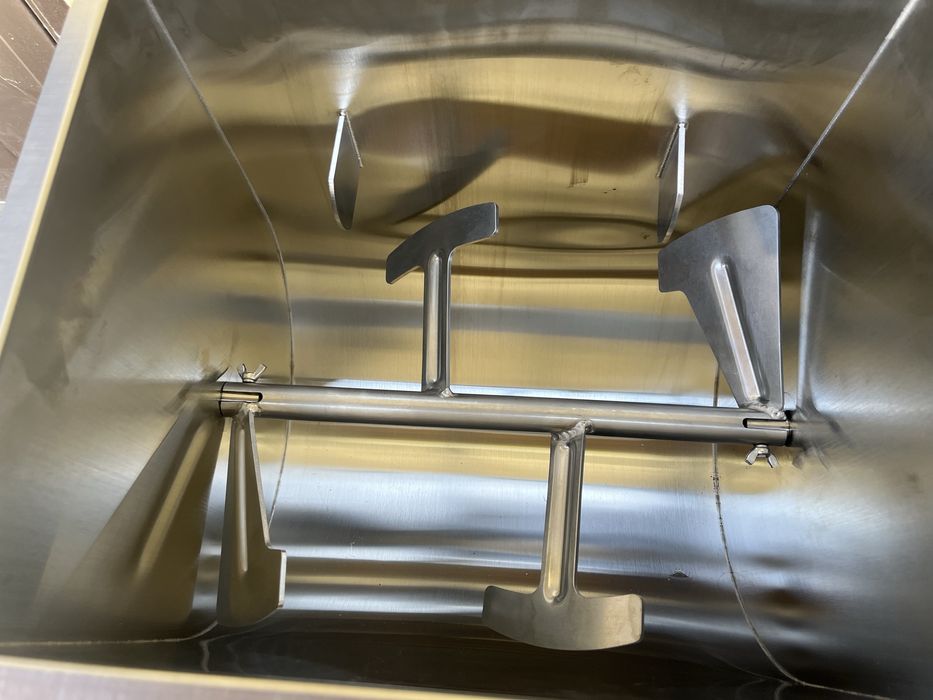 Mieszałka do wendlin kiełbasy.