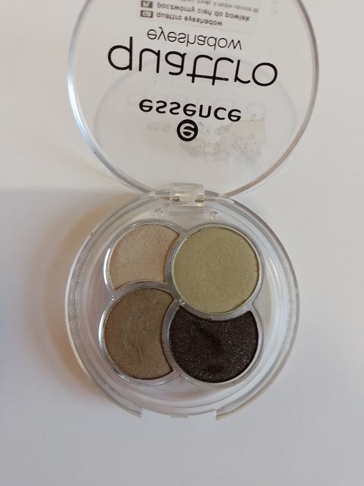 Набор теней для век