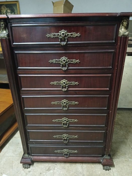 Vendo cómoda  antiga