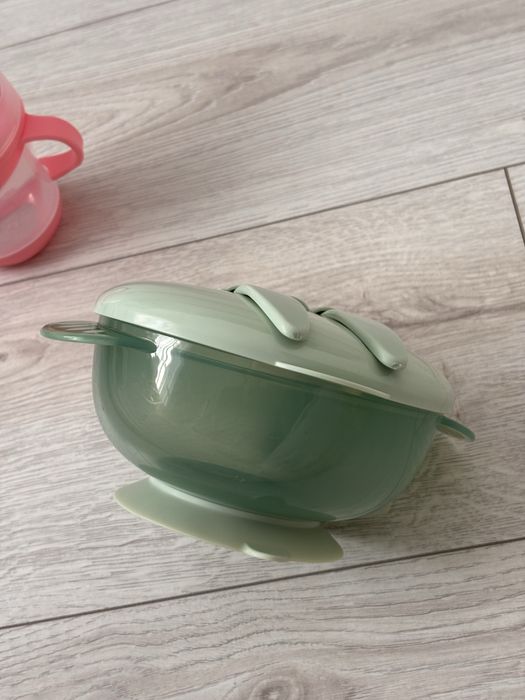 Набір дитячого посуду + 2 пляшечки