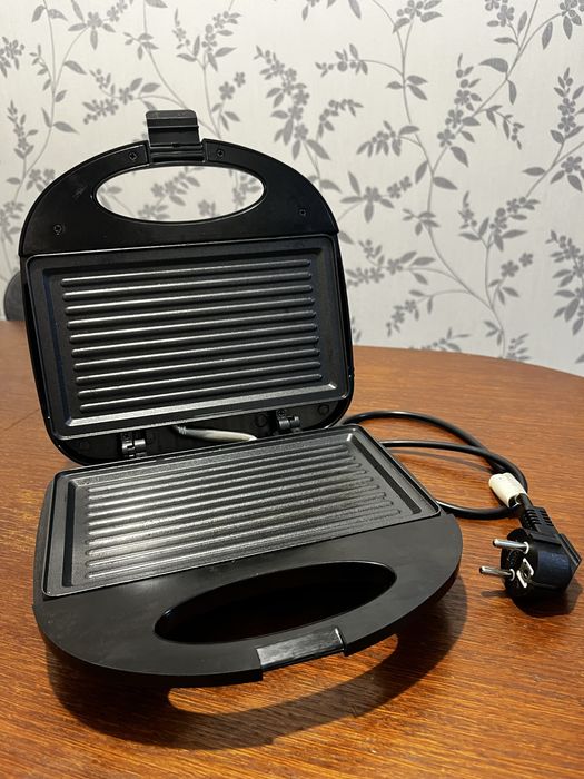 Бутербродниця Esperanza EKT009 • Робоча • Гарний стан