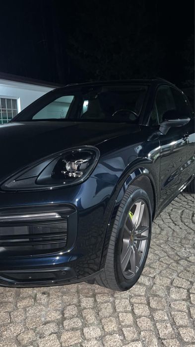 Porsche Cayenne e-Hybrid 462 cv