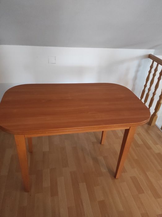 Stół solidny stan bardzo dobry 110x65