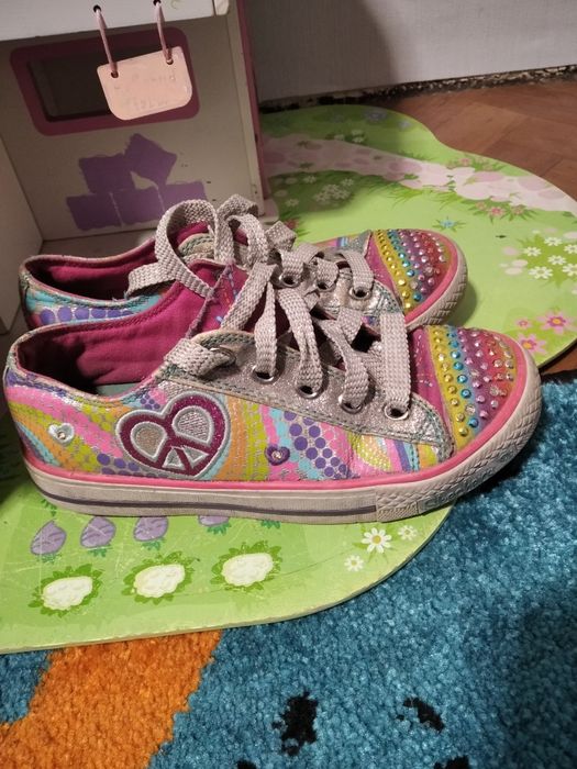 Светящиеся кеды для девочек