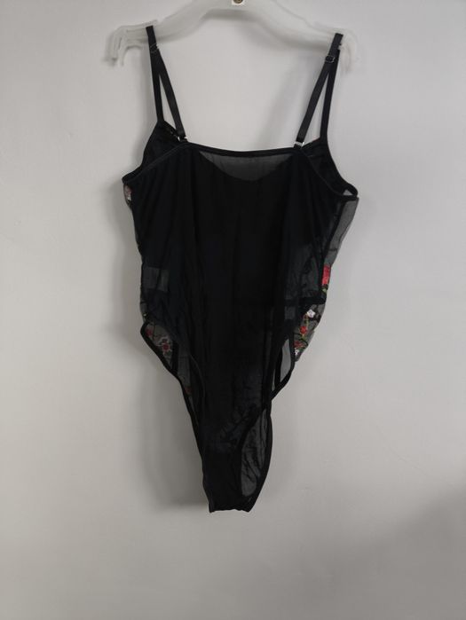 Body w kwiaty nowe