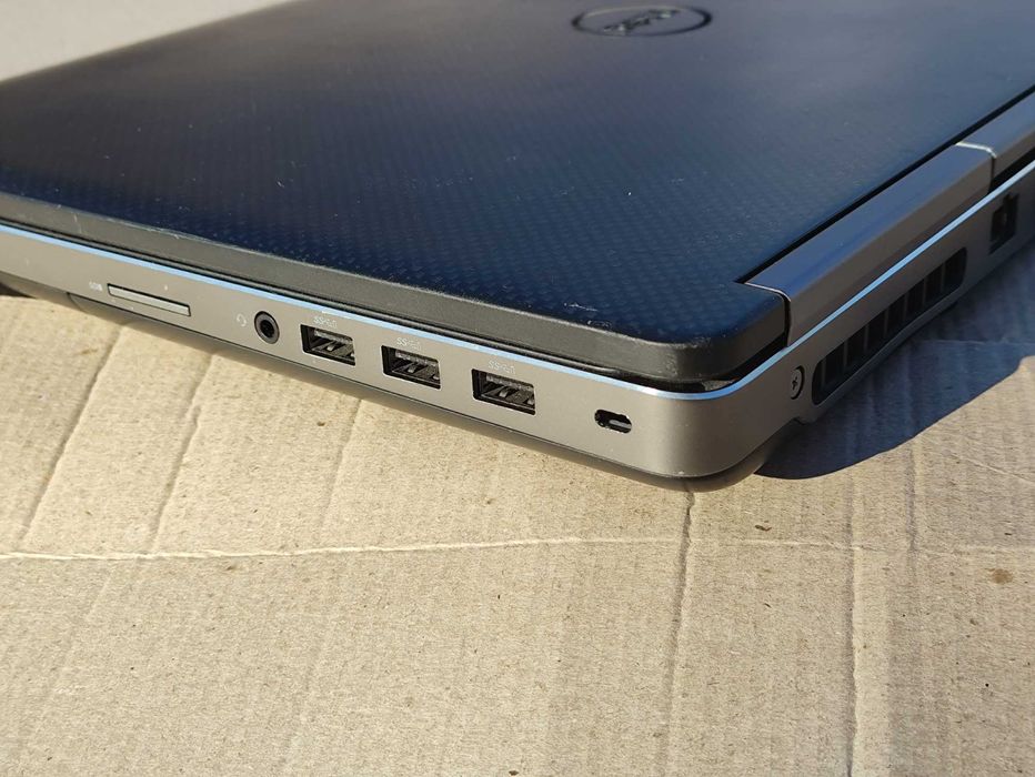 Dell Precision 7520 15.6" FHD IPS i7-7820HQ 16/512 SSD Nvidia M2200