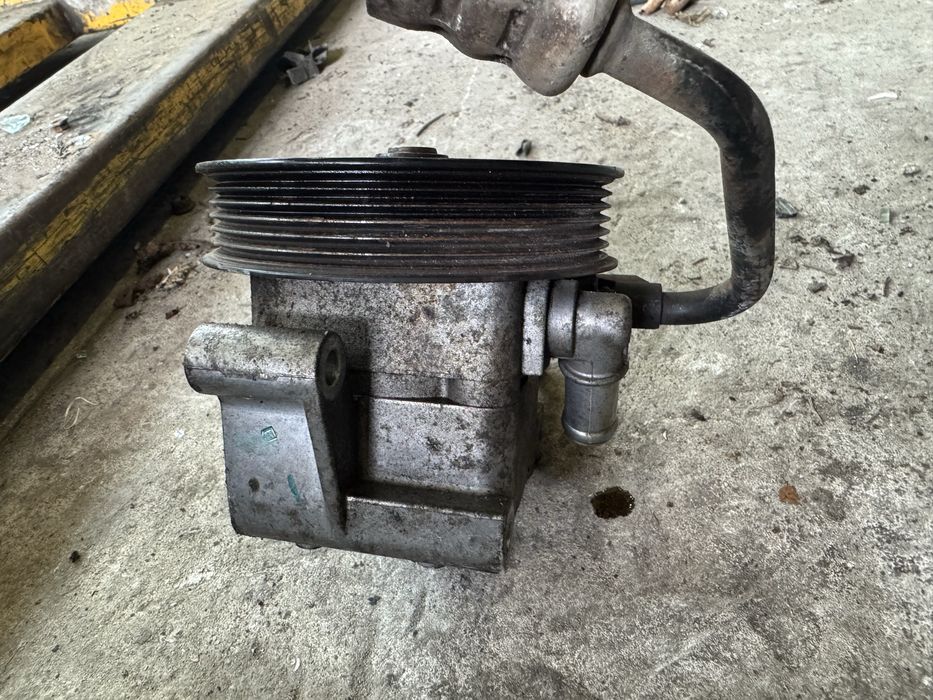 Насос гур (гидроусилителя) Ford Focus 1.4