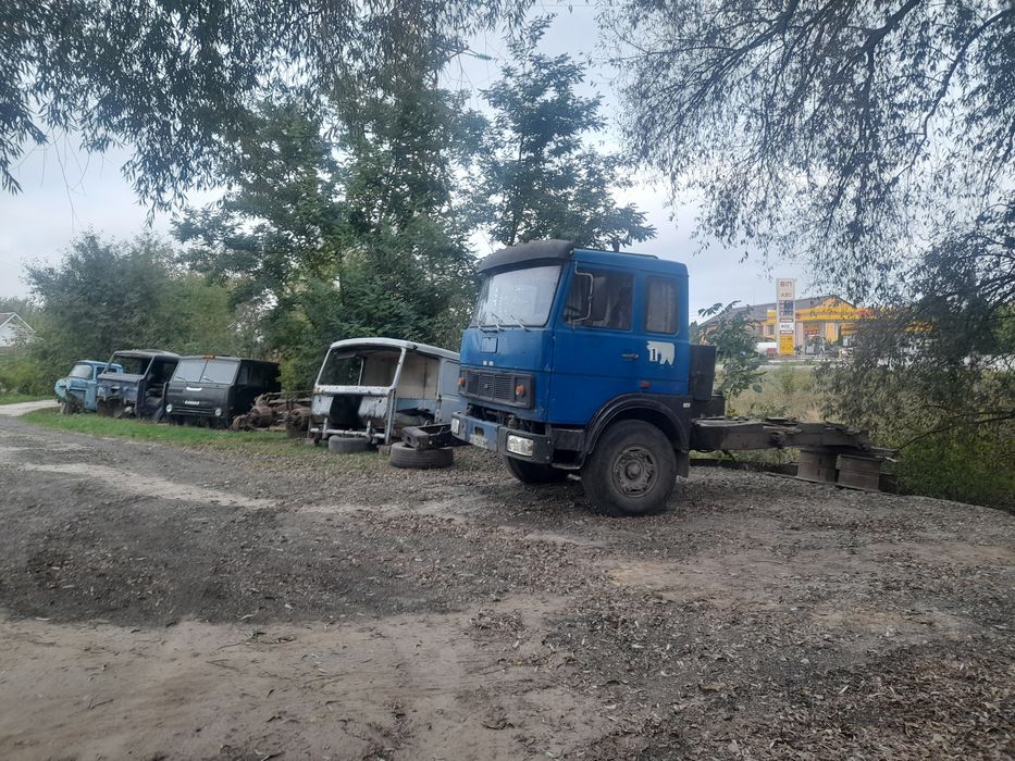 Маз бортовий .тягач  по запчастинах