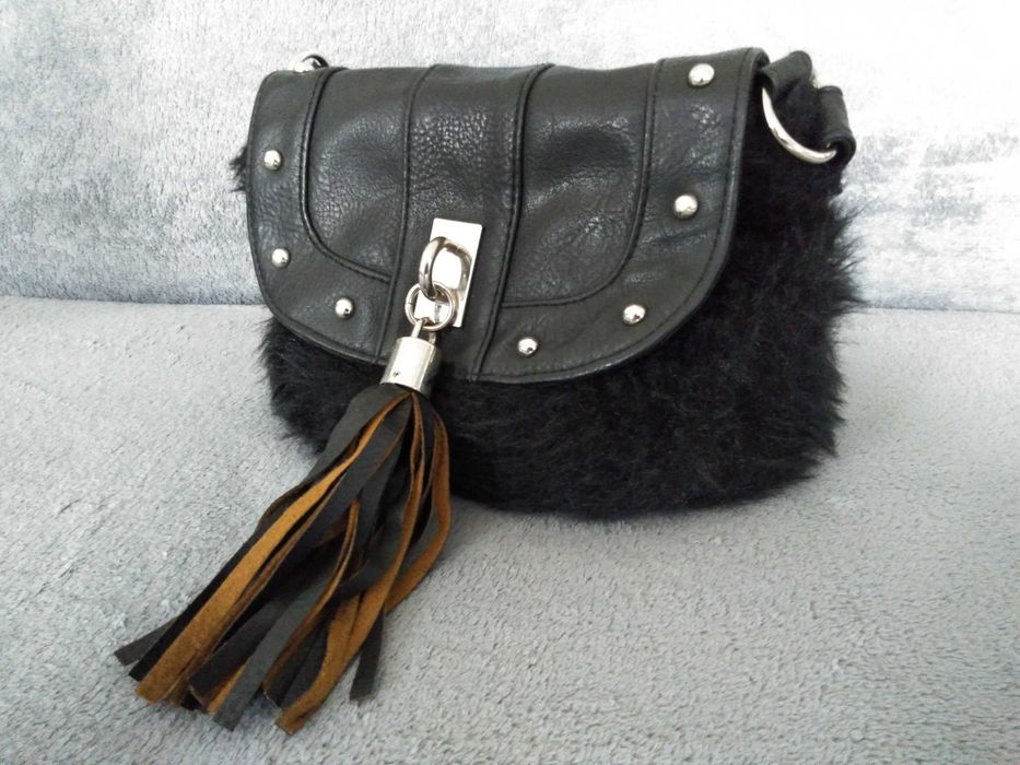 Torebka czarna pikowana