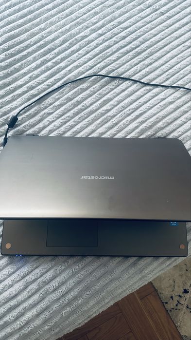 Vendo portátil Microstar