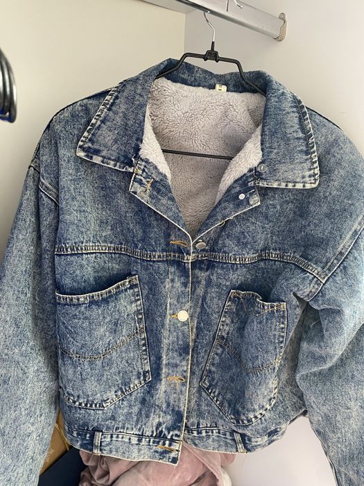 Тепла джинсова куртка жіноча
