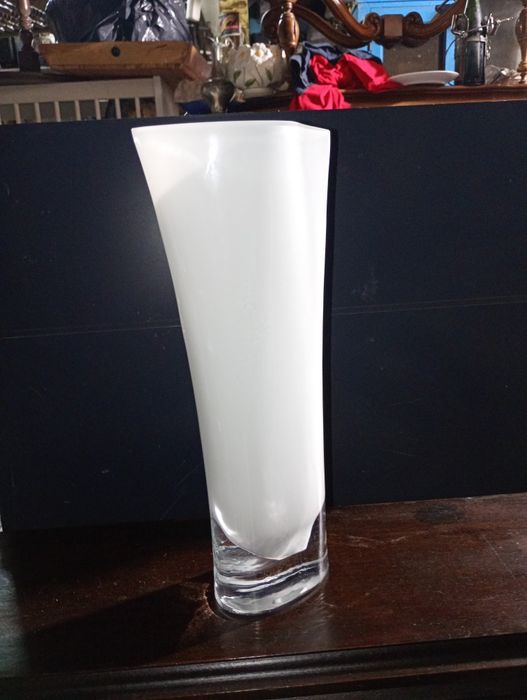 Jarra Antiga / Vintage em Vidro Opalino Branco Leitoso (35 cm / 3 kg  excelente estado