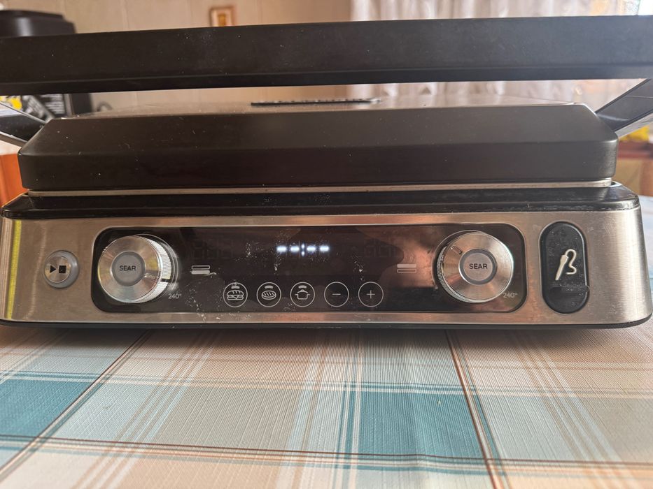 Мультигриль DeLonghi MultiGrill 1100