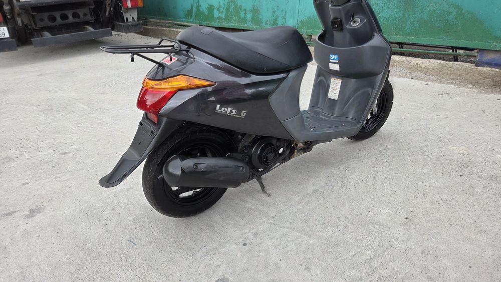 Suzuki  let's 5 g