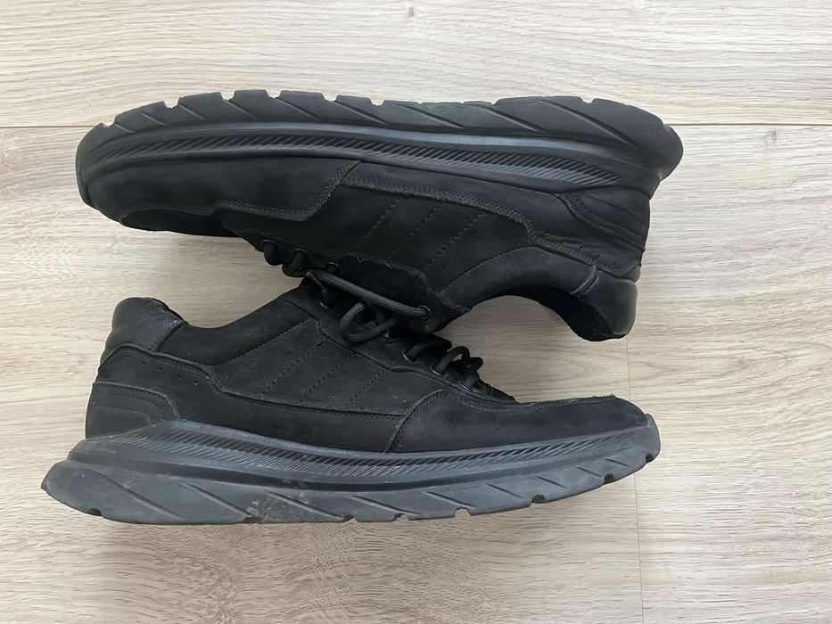 Продам кроссовки box & go