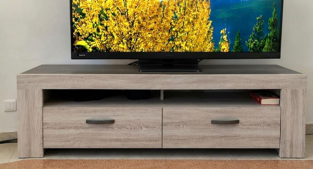 Móvel de TV Moderno – 180 cm – Madeira Clara