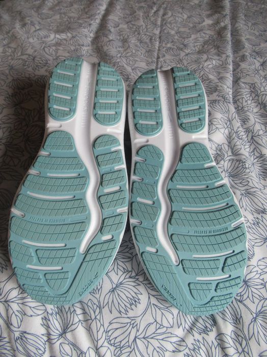 Sapatilhas Brooks Ghost Max 2 novas com etiqueta.
