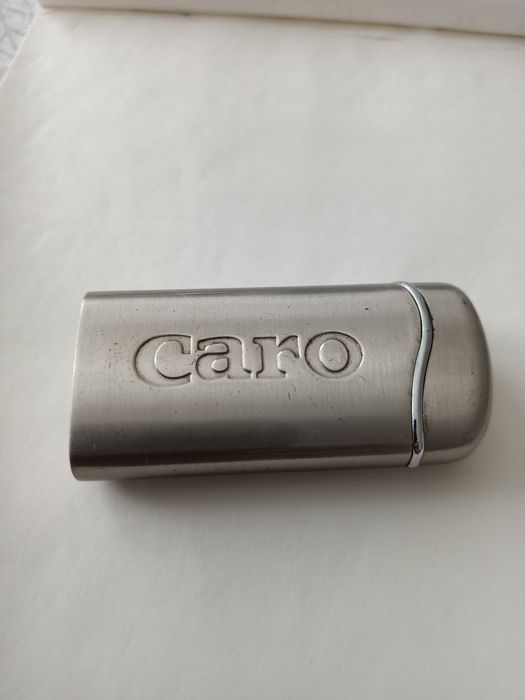 Etui CARO na zapalniczkę .Z dawnych lat.