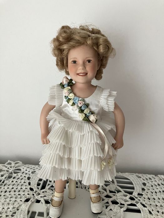 Kolekcjonerska lalka porcelanowa shirley temple
