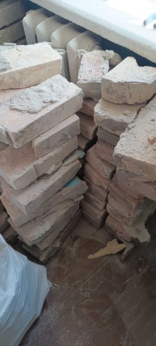 Віддам цеглу кому потрібно