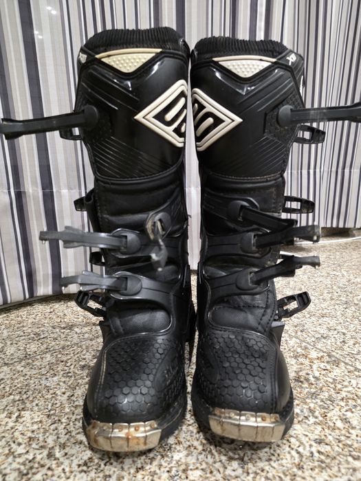 T/42 Botas Shot Race X10