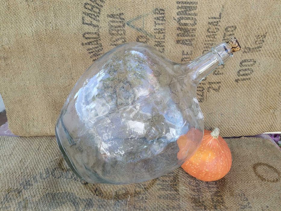 Garrafões de vidro | glass jugs