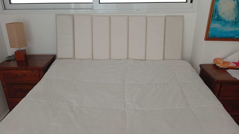 summier 1,40 mts x 2 mts, colchão e cabeceira de cama