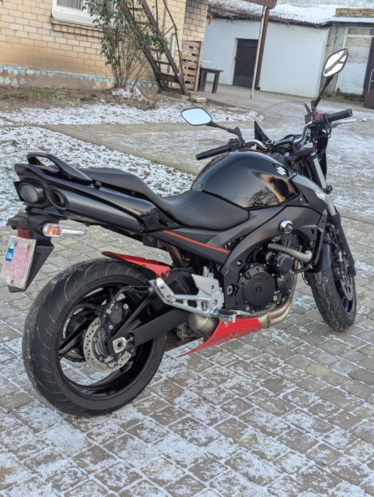Сузукі gsr 600 абс підігрів 2009 рік