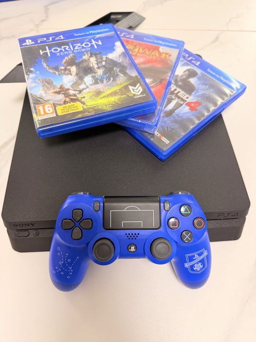 Playstation 4 slim 500Gb 2 геймпади