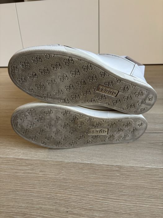Buty na koturnie Guess roz. 41