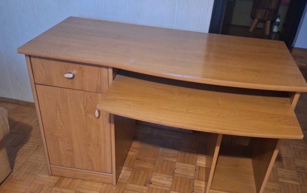Biurko, stan idealny za darmo plus kanapa