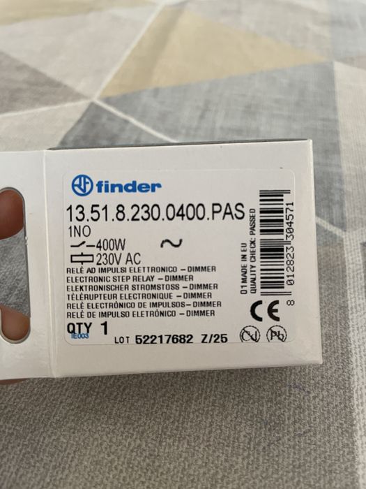 Finder - Dimmer eletrônico