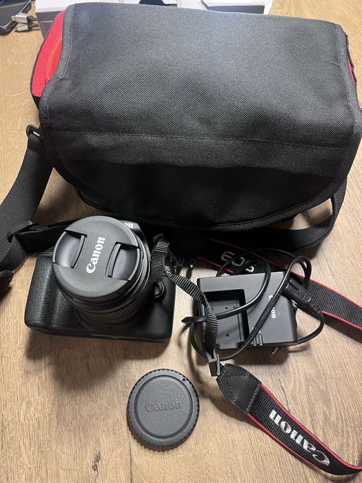 Aparat Canon EOS 2000D