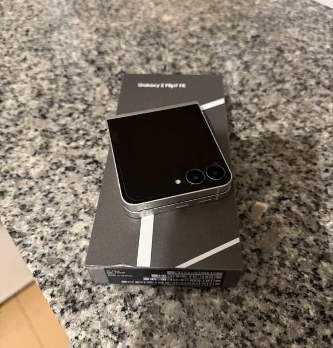 Samsung Galaxy Z Flip 7 FE